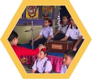 Traditional cultural performance by students